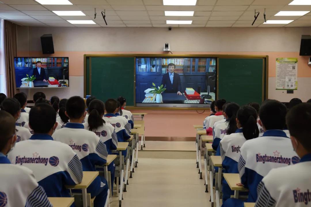 傳承中華文脈，經典浸潤人生——新疆兵團二中開展大型讀書月系列活動