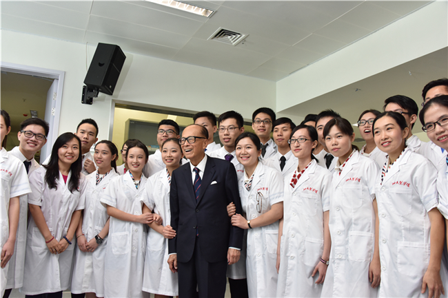 這個投資了近4億，連李嘉誠、姚明都參觀過的教學中心真的很牛逼！