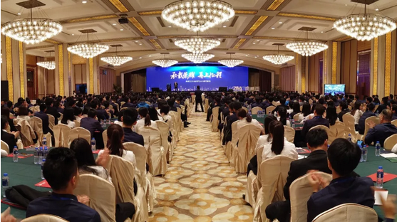 奧威亞：揚(yáng)帆再起航，再戰(zhàn)新征程，開(kāi)創(chuàng)新輝煌