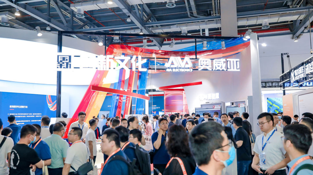 展會(huì)精彩瞬間 | 奧威亞“全連接”，數(shù)據(jù)驅(qū)動(dòng)下的教育數(shù)字化轉(zhuǎn)型